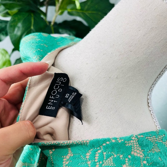 En focus Studio Floral Lace Lined Cream Circle Sleeveless Pastel Green Dress - Picture 4 of 6